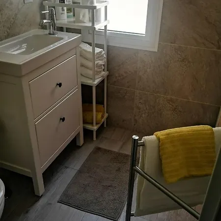 Acogedor Estudio En * 托雷莫利诺斯